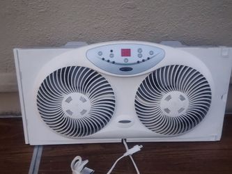 BIONAIRE 3spd window fan w/DIGITAL DISPLAY