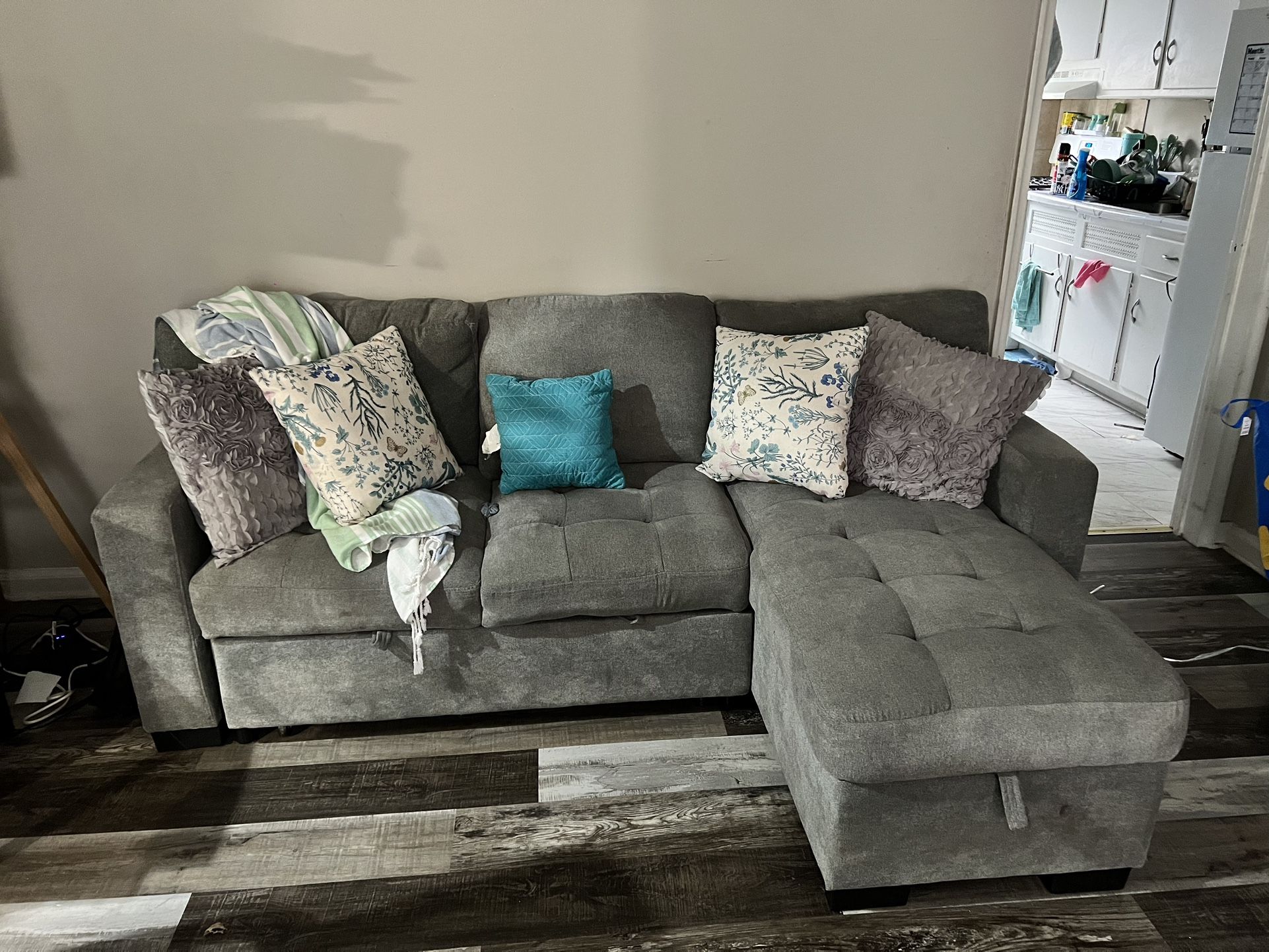 Pull Out Storage Sofa