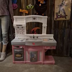 Step 2 Modern Cook Kitchen