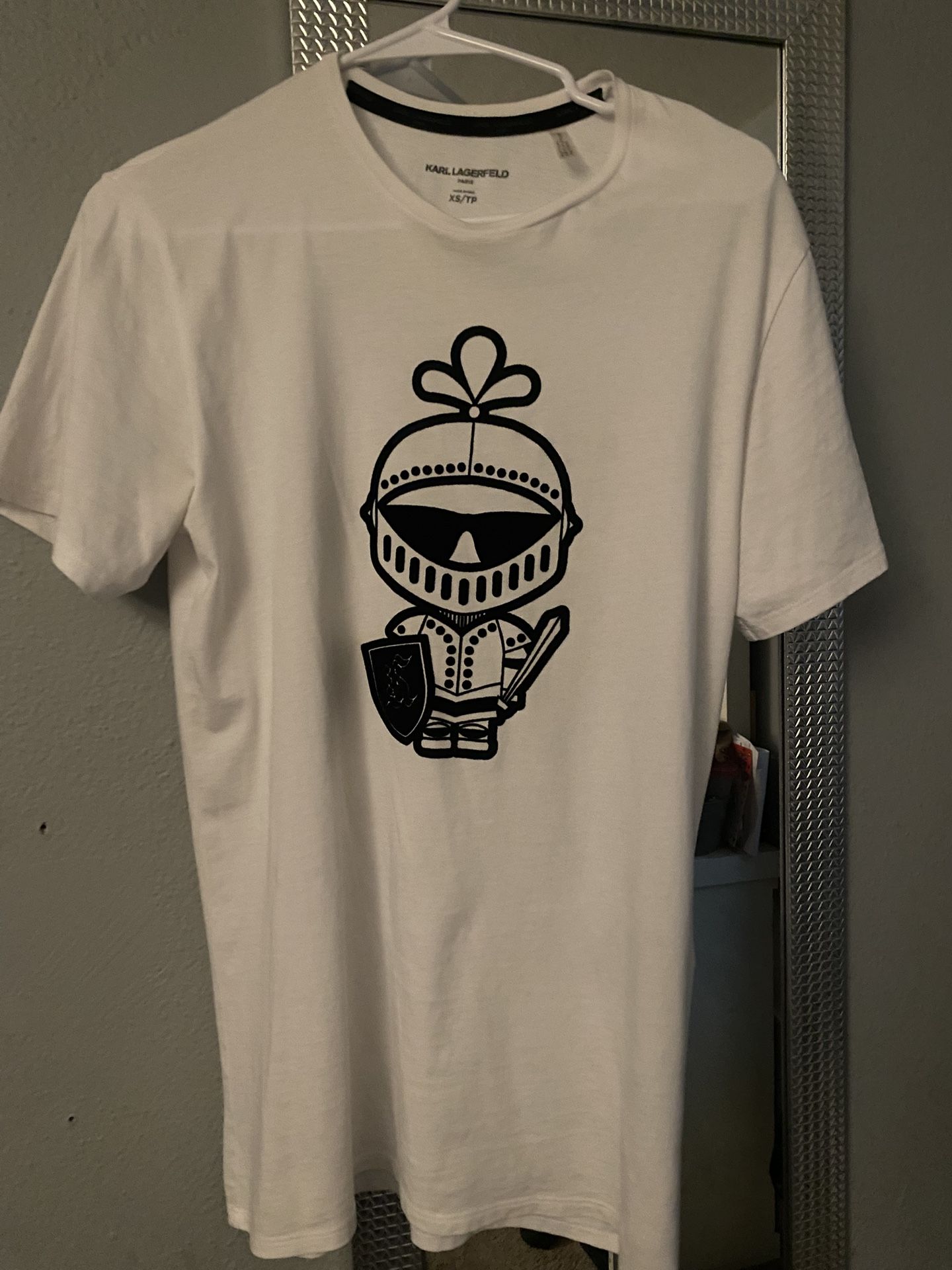 Karl Lagerfeld t shirt