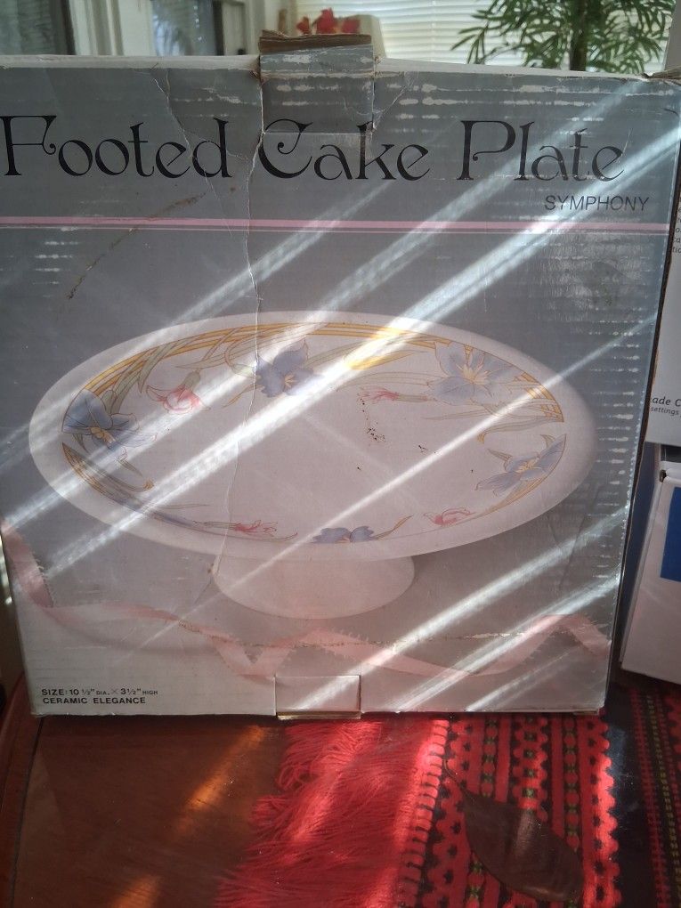 $10 Cake/Pastry Stand 