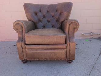 Leather recliner