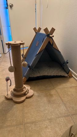 Perfect little cozy hideaway and scratching spot for your kitty. 🐾