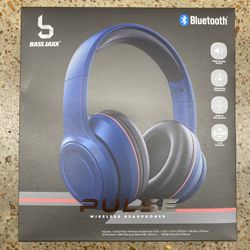 NWT Bluetooth Wireless Headphones 