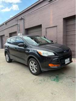 2013 Ford Escape / Black