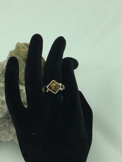 925 STER Silver Pyramid Cabochon Amber Ring 7.25
