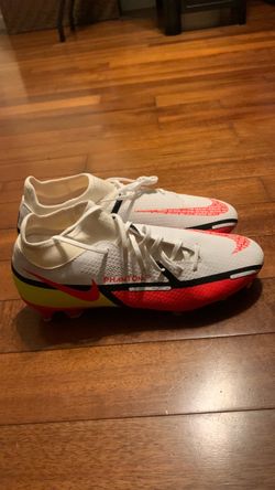 Nike soccer cleats men’s  size 9.5