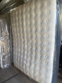 Queen size mattress hotel collection pillow top