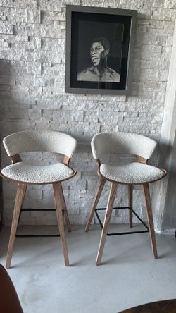 Modern Bouclé Bar Stools – Set of 2 – Excellent Condition