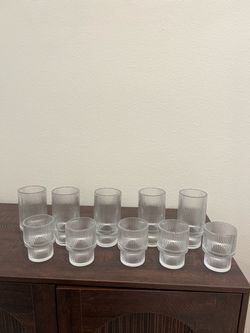 Ribbed glass drinking glasses