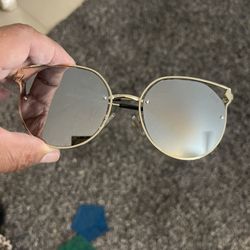 Woman’s Dior Sunglasses New 