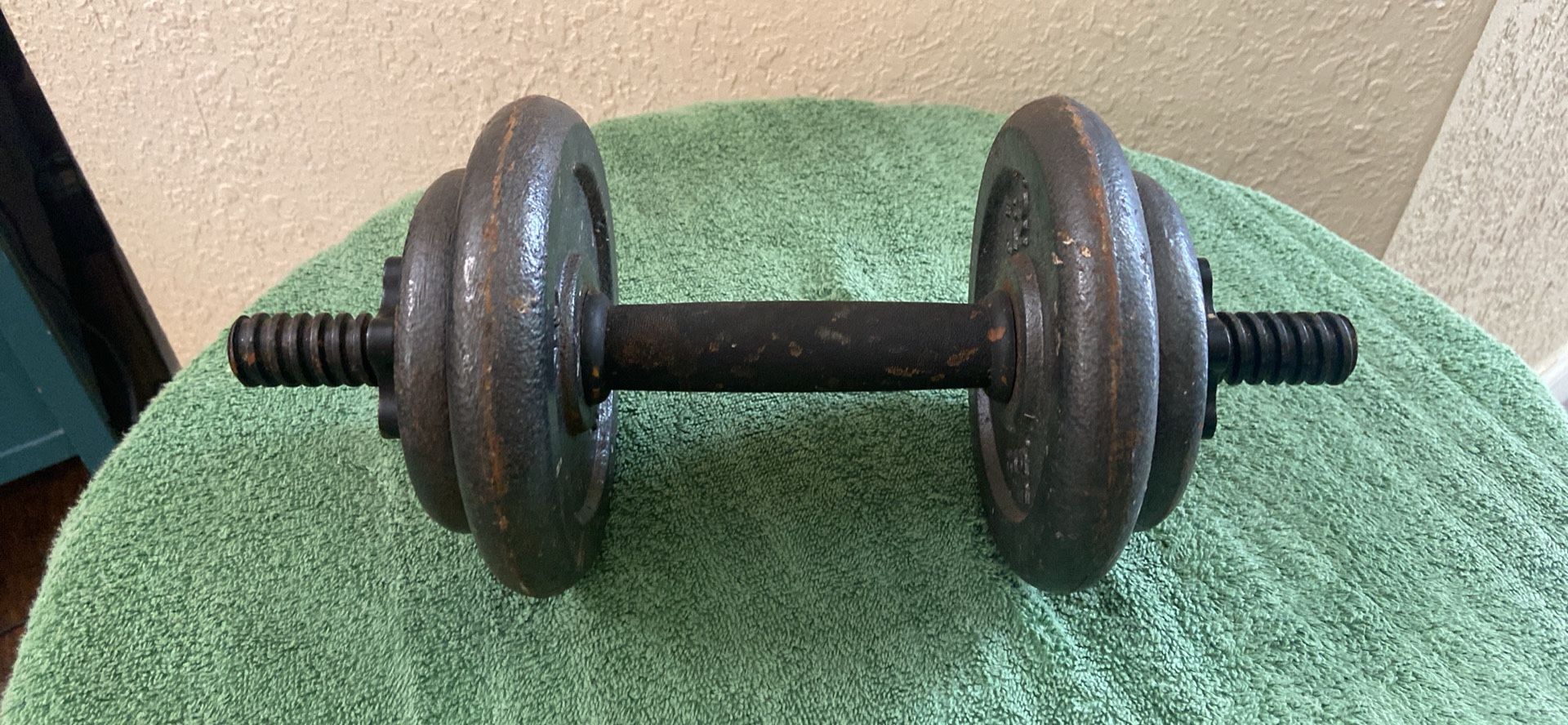 Dumbbells weights 6lbs and 2.5lbs each side. In West Boca