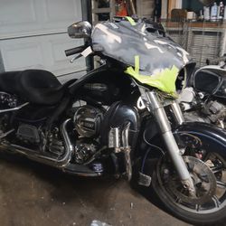 2016 Harley Davidson Ultraglide Low Miles