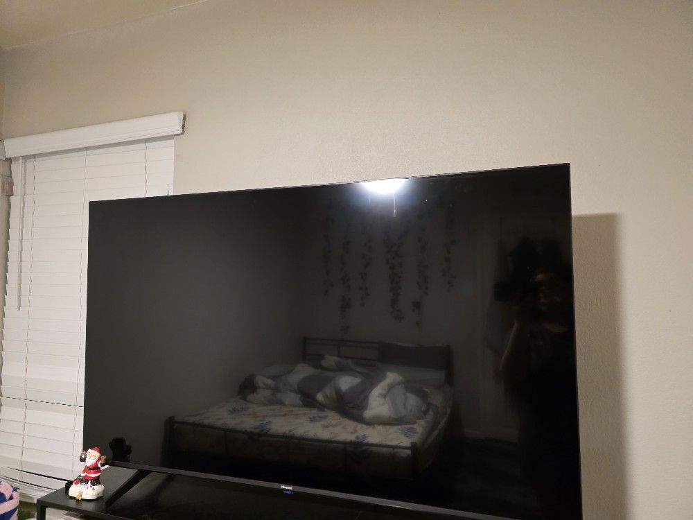 Hisense 60" TV