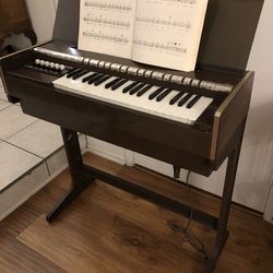 Keyboard  Magnus Vintage Organ Electric Chord 22 Keys Chord Buttons