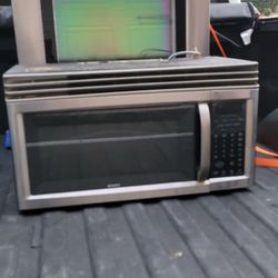 4 Burners Whirlpool Gas Stove With Electric Kenmore Over-The -Range Microwave 