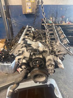 5.7 Hemi Engine