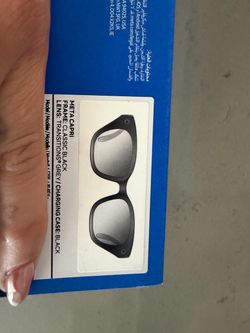 Meta Ray-Ban Capri Smart Glasses Classic Black Transitions Grey