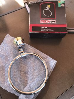 Delta towel holder
