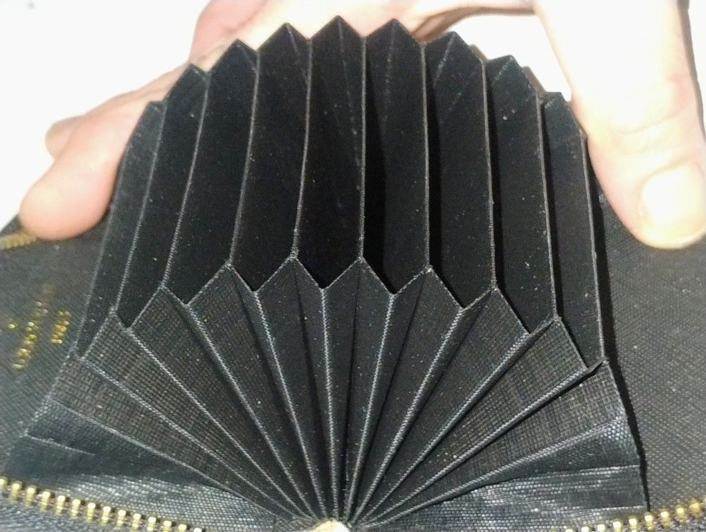 Louis Vuitton Card Keeper