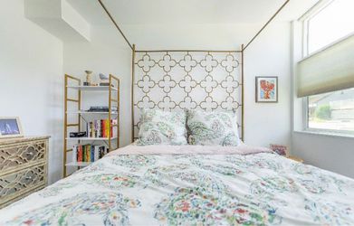 Beautiful Canopy Bed w/ Mattress & Sheets