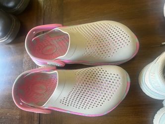 Crocs