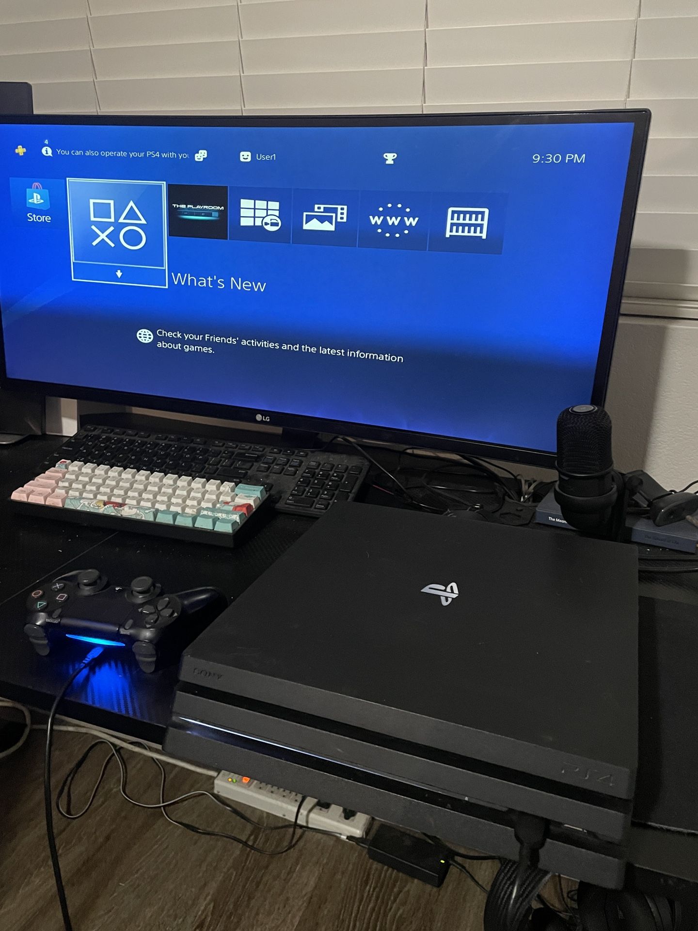 PS4 Pro And Gaming Monitor 