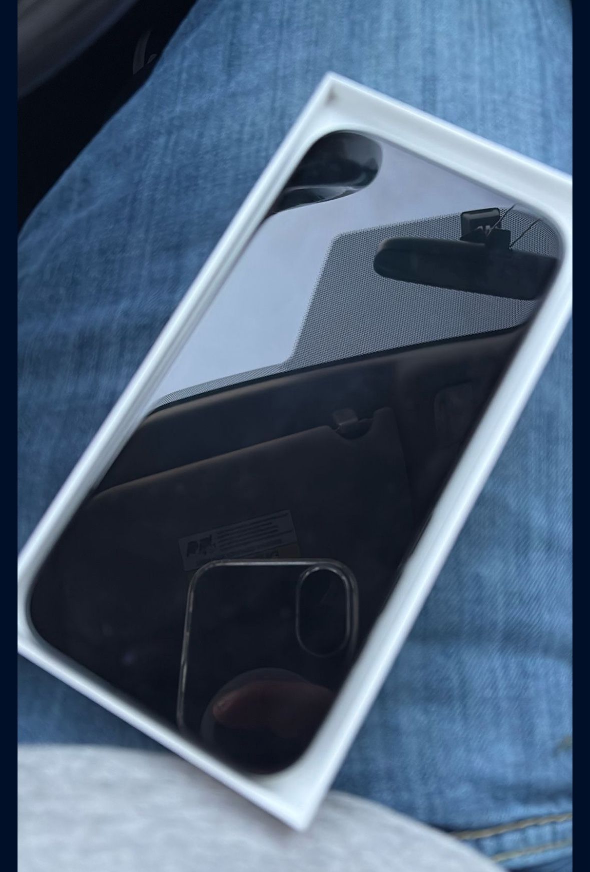 iphone 16 (tmobile) like new never used it 