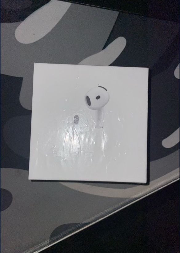 AirPods 4