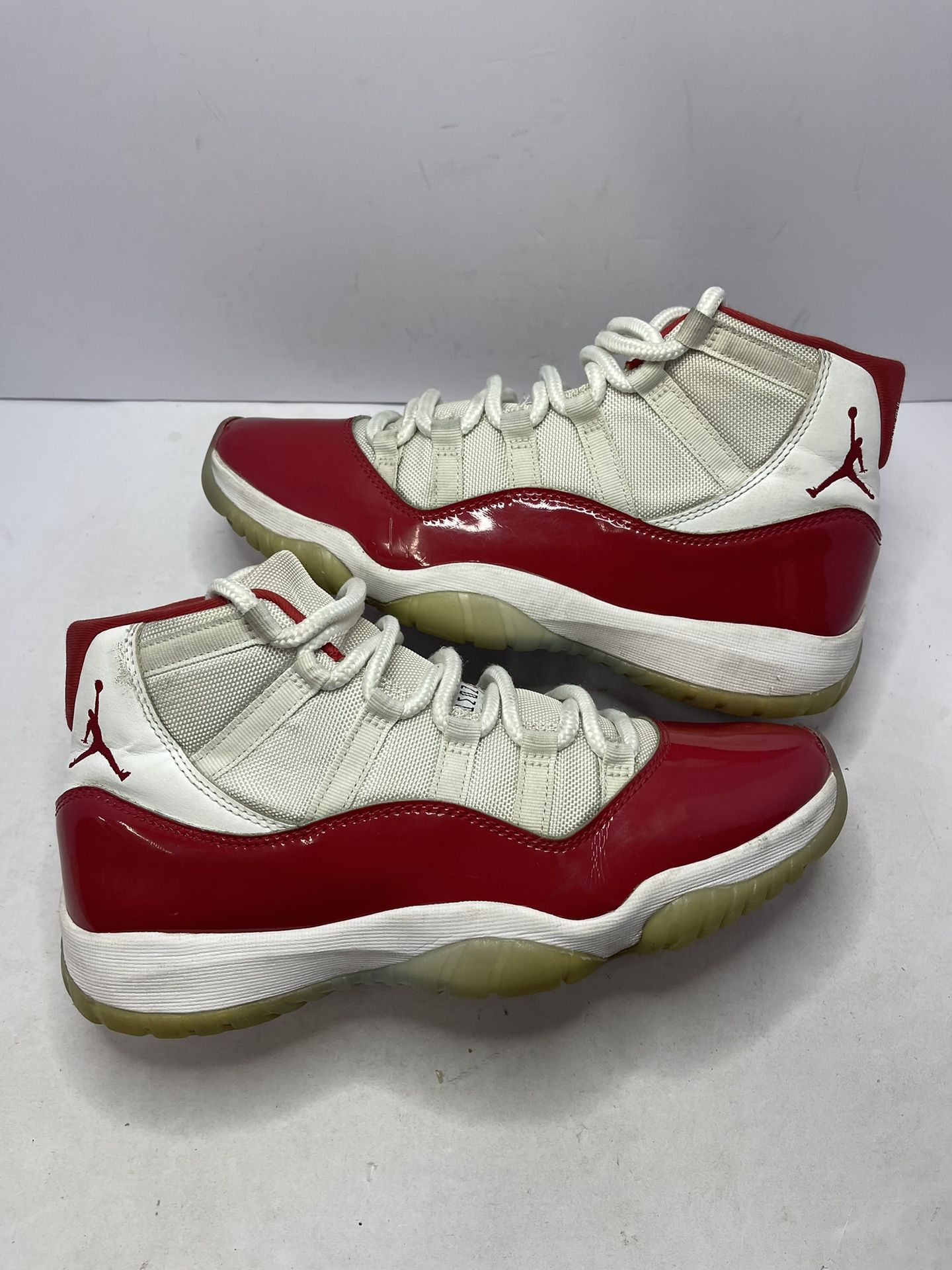 Jordan 11 Cherry Size 9.5