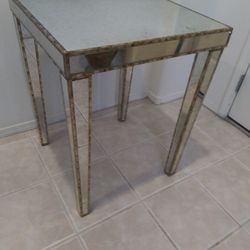 Mirrored Table, 22x22x28" tall