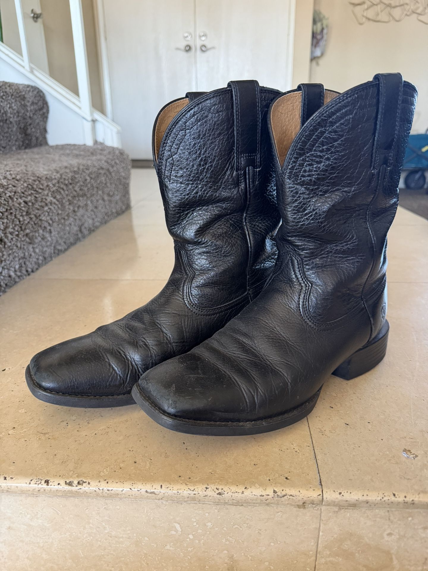 Men’s Ariat Square Toe Boots