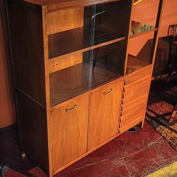 Hutch With Glass Mid-century Modern By American Of Martinsville 