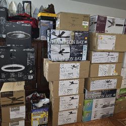 (Tengo Abanicos  Nuevos De Lujo Negros De Varios Estilos $79 Cada Uno A $99 Los Mas Lujosos