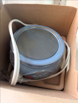 Free wax melt warmer!