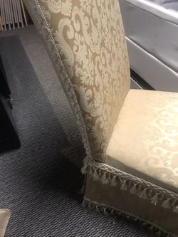 Accent chair