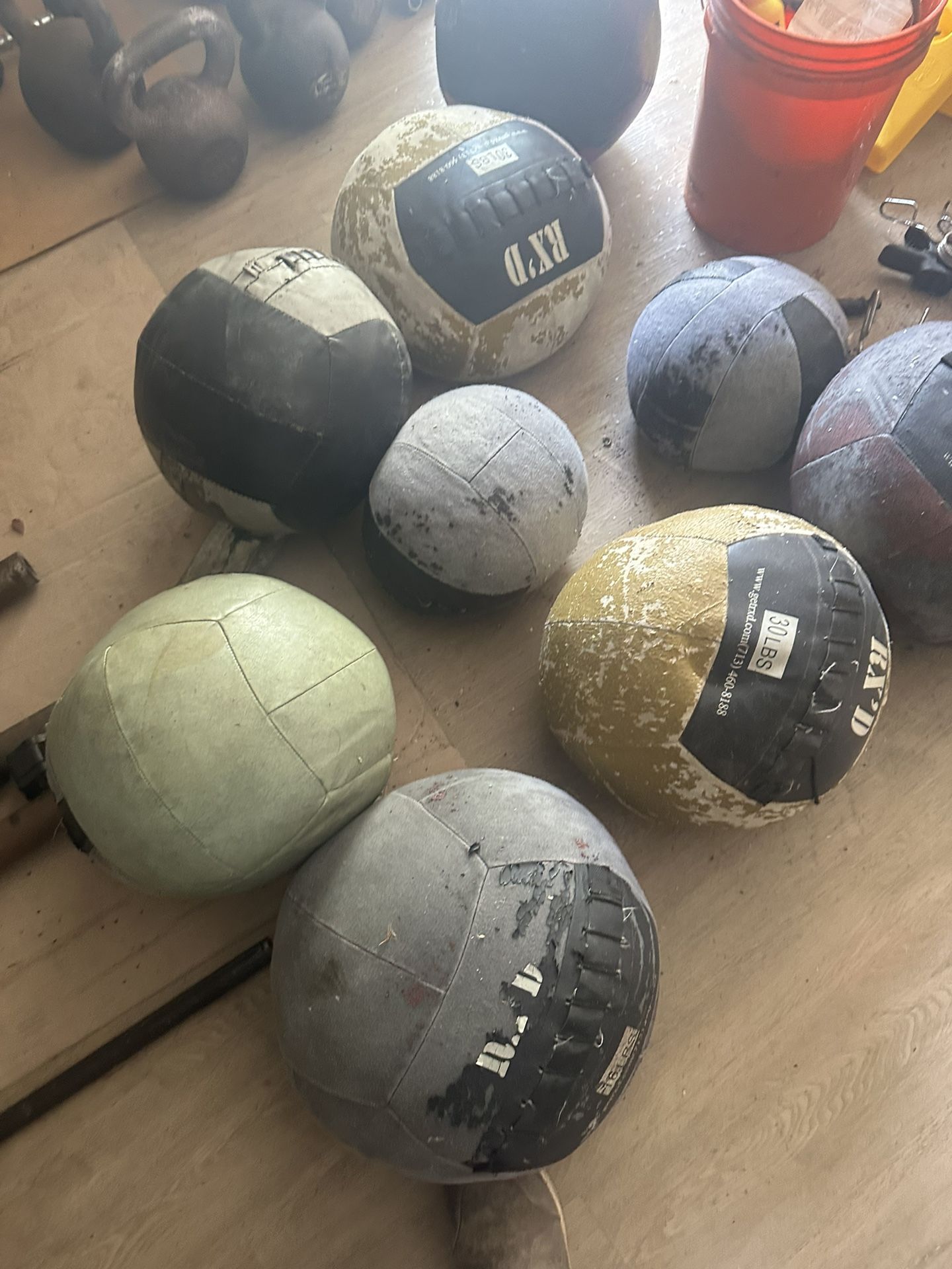 Exercise Balls/ Fitness Balls