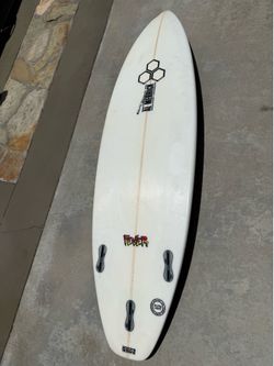 Surfboard (Channel Islands Fever Shortboard - 5’8 - 23.9 Liters
