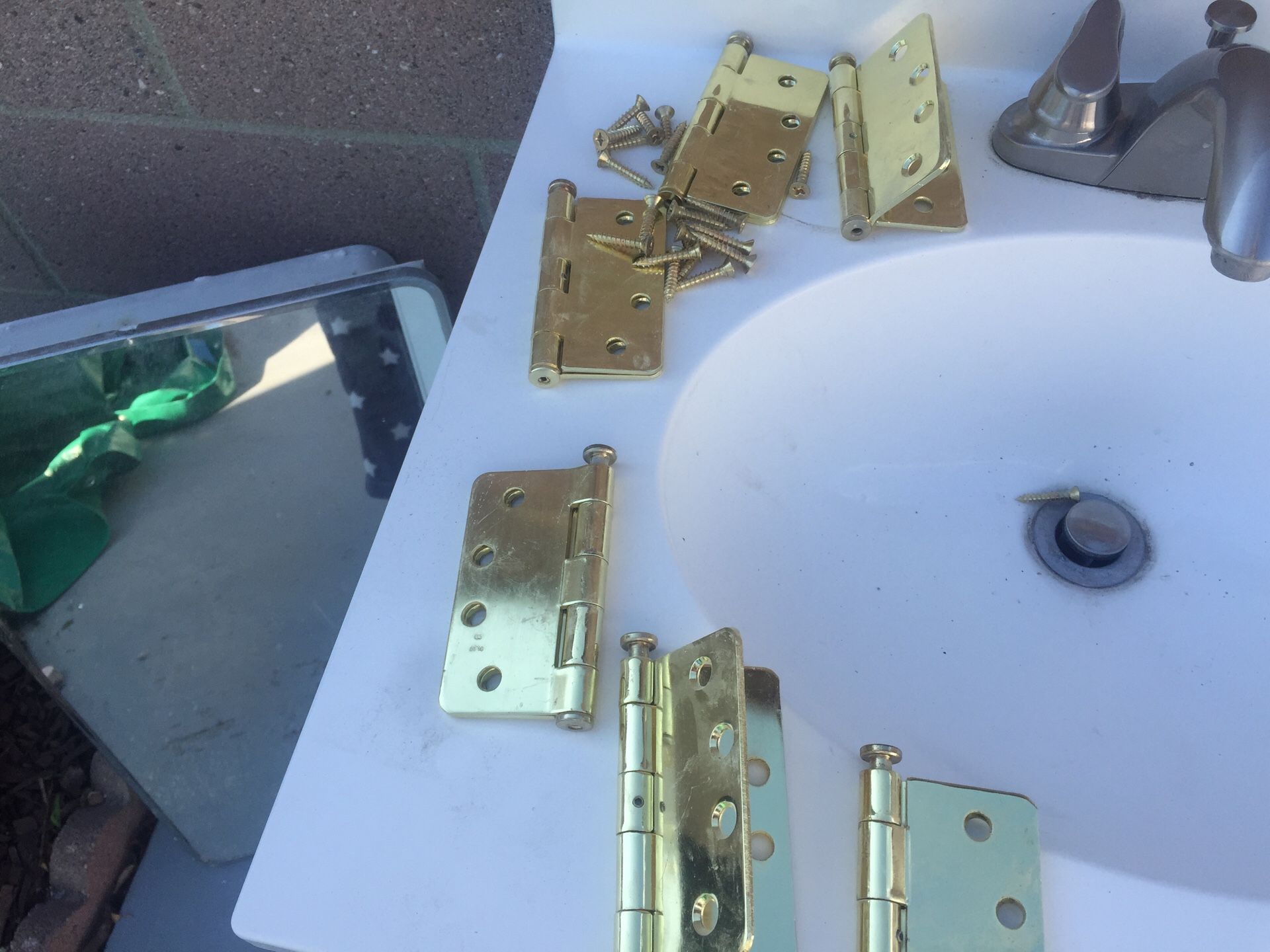 6 gold door hinges with screws $10