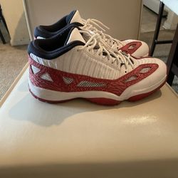 Jordan 11 ie 
