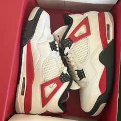 JORDAN 4s SIZE 8.5 MENS REAL NIKE JORDANS