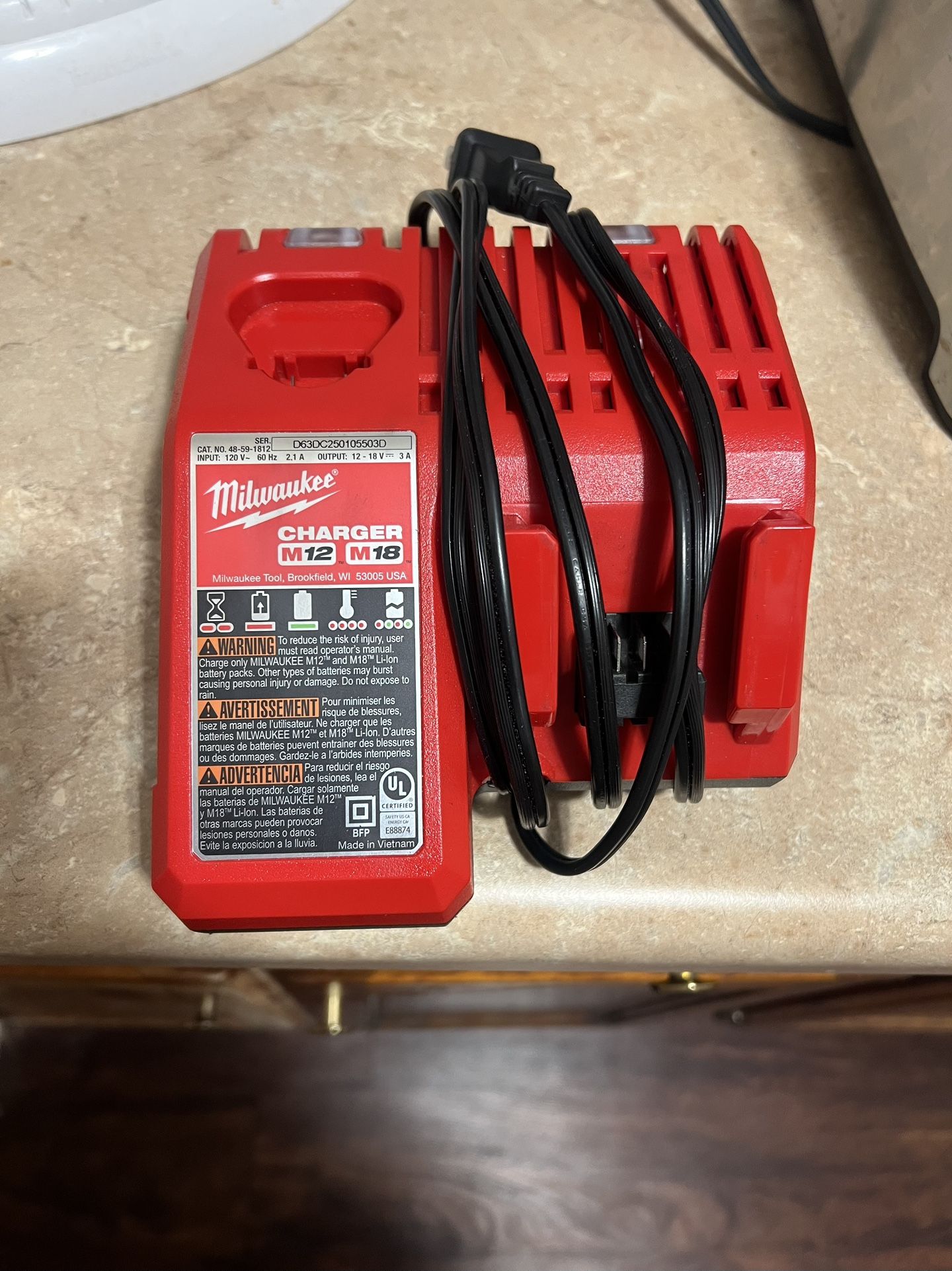 Milwaukee 12M 18M Battery Charger