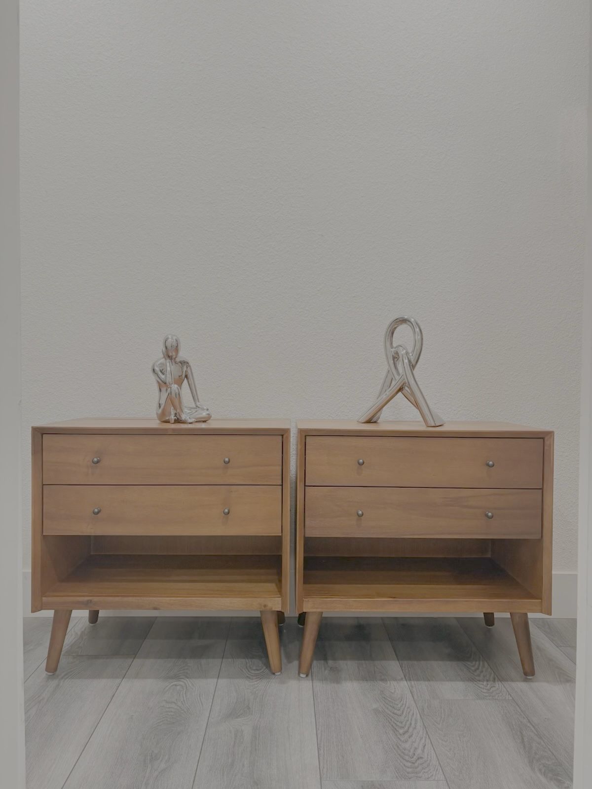 Mid-Century Modern Nightstand with Integrated USB & Outlets