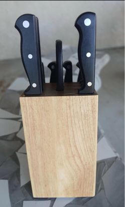 Set of knives