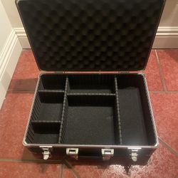 Universal case
