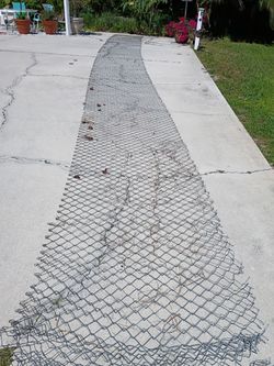 50 foot length galvanized fence.. 4 feet high.