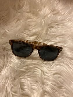 Brown tan leopard print sunglasses 😎 Ships next day