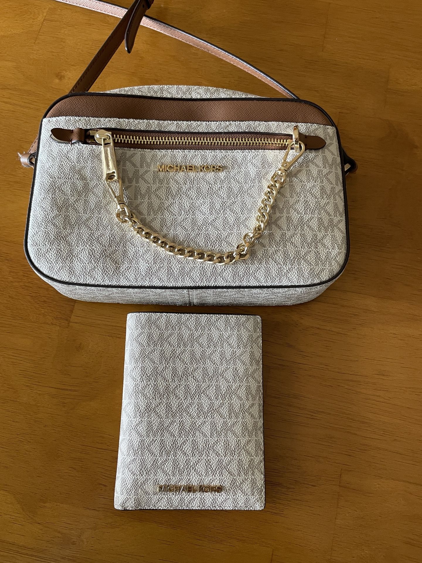 PURSE AND WALLET