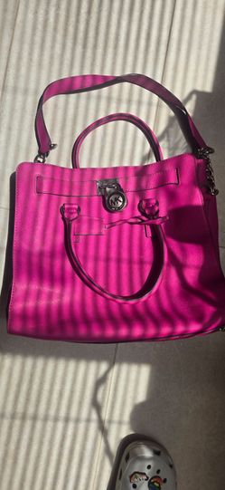 Used Micheal Kors. Set of 6
