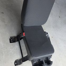 2006 Chevy Silverado Middle Seat 